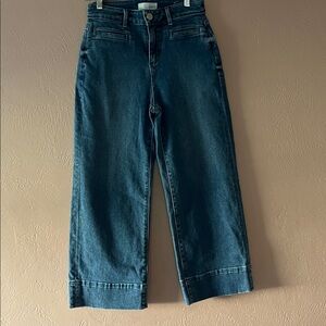 wide-leg cropped jeans .